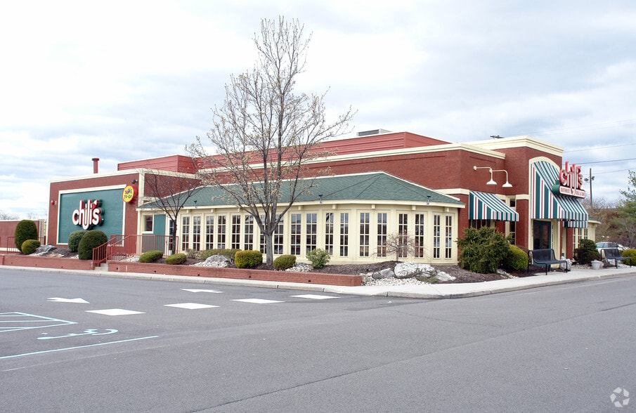 More Photos Of 1665a Oak Tree Rd, Edison Unknown For Lease