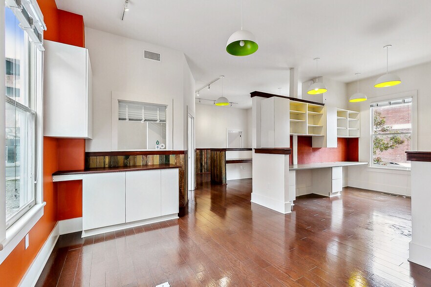 More Photos Of 2100 OC Haley Blvd, New Orleans Storefront For Lease