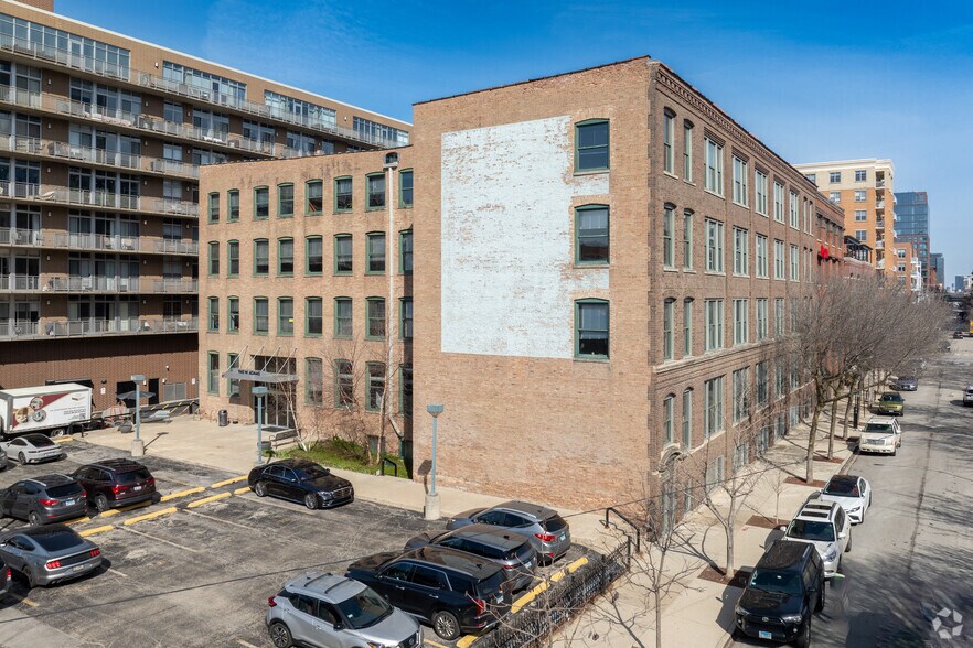 Primary Photo Of 940 W Adams St, Chicago Loft Creative Space For Lease
