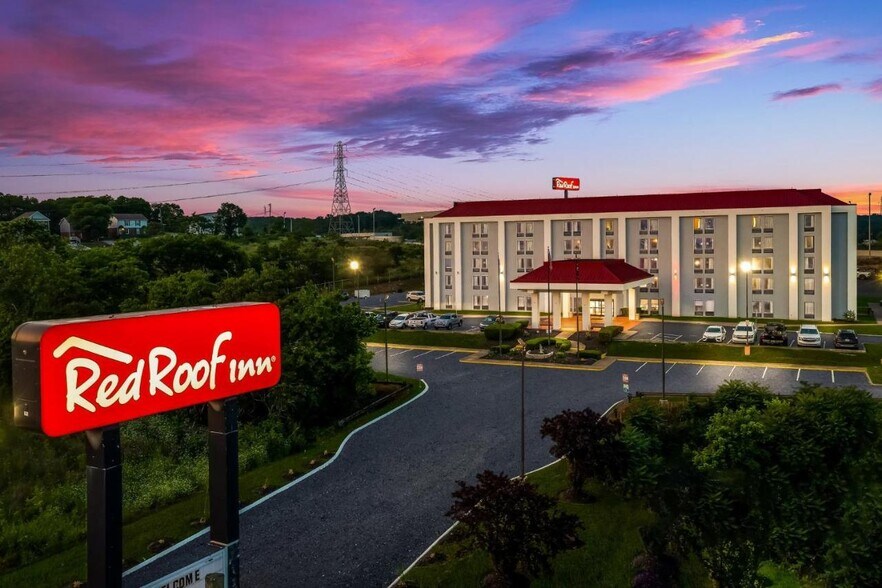 More Photos Of 2407 Brick Church Pike, Nashville Hotel For Sale