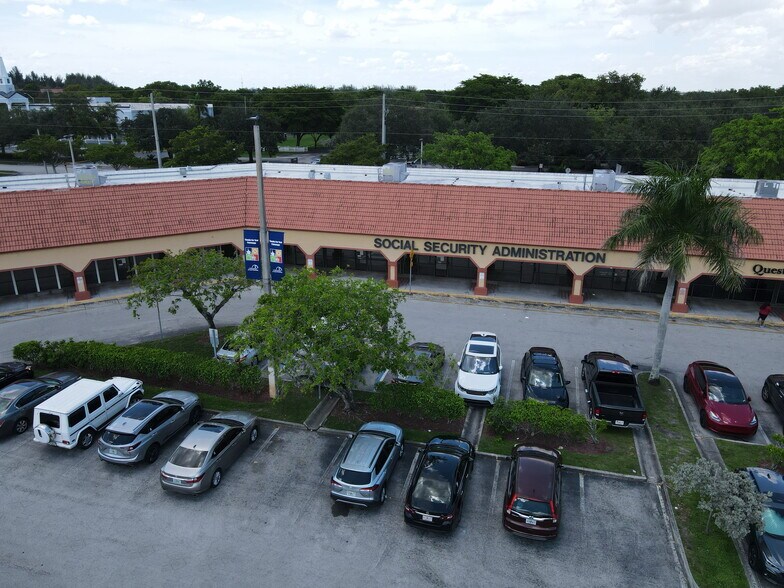 More Photos Of 12315-12389 Pembroke Rd, Pembroke Pines Unknown For Lease