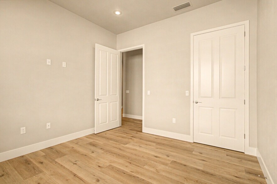 More Photos Of 13598 W Newberry Rd, Newberry Office For Lease