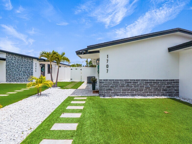 More Photos Of 1705-1709 NE 3rd Ave, Delray Beach Apartments For Sale