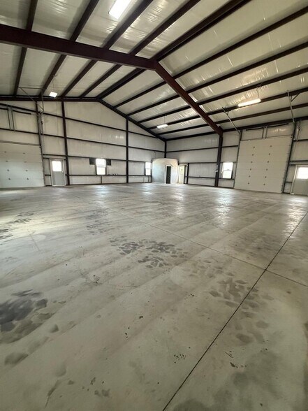 More Photos Of 30307 Ranch Road 12, Dripping Springs Warehouse For Lease