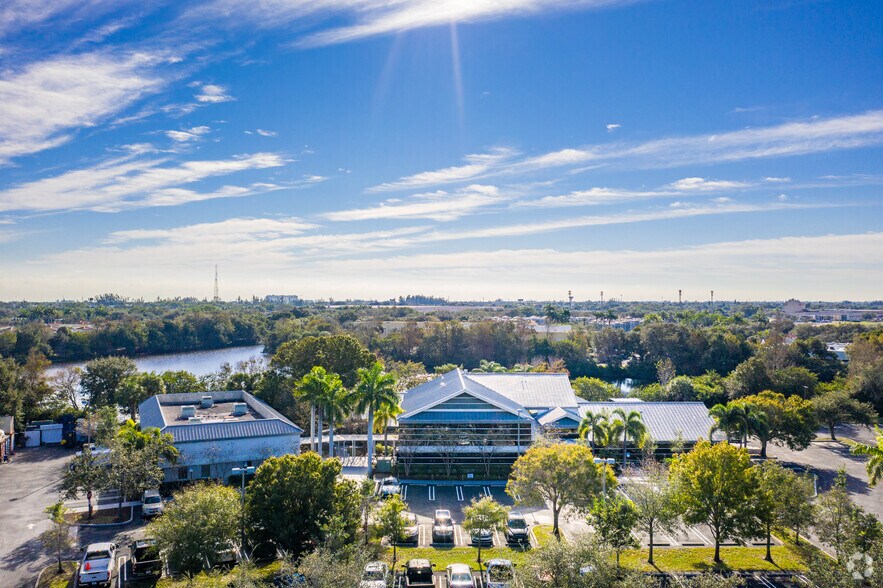 More Photos Of 2600 Quantum Blvd, Boynton Beach Office For Lease