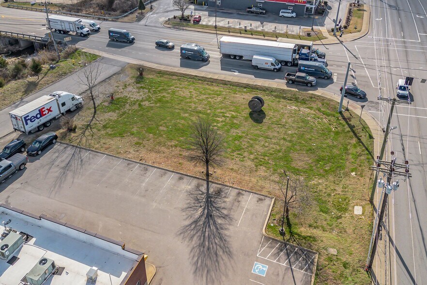 More Photos Of 493 Waldron Rd, La Vergne Restaurant For Lease