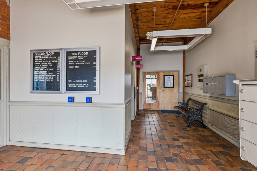 More Photos Of 103 Roxbury St, Keene Office For Sale