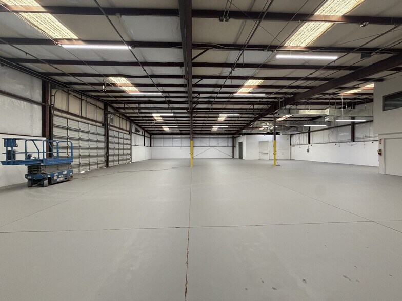 More Photos Of 1645-1711 E Jackson St, Phoenix Warehouse For Lease