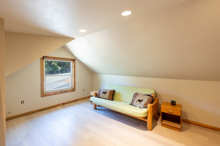 More Photos Of 1258 Highway 141, White Salmon Hospitality For Sale