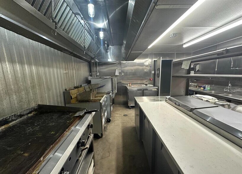 More Photos Of 504 Main St, Varna Restaurant For Sale