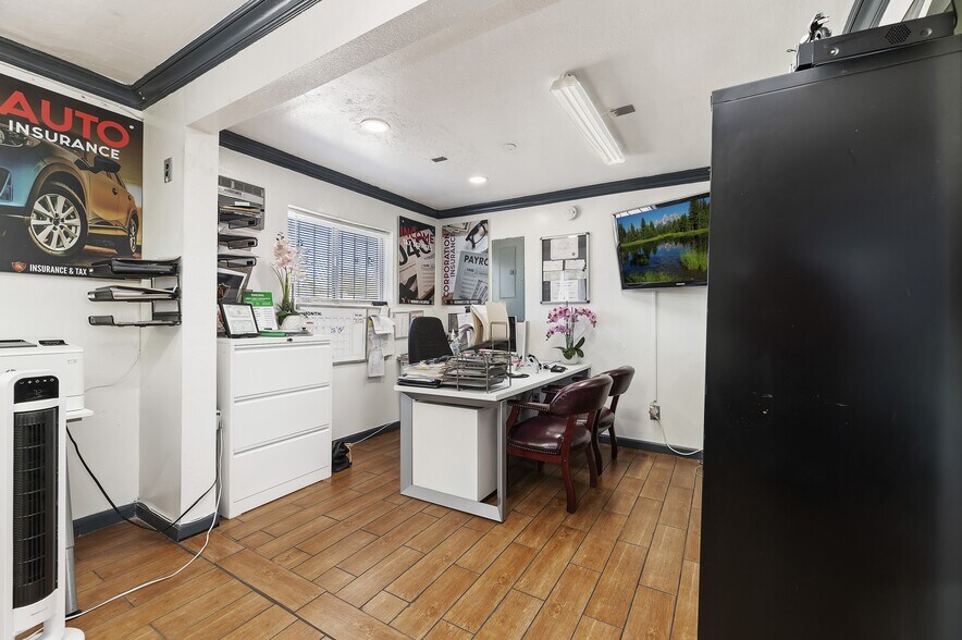 More Photos Of 16870 Merrill Ave, Fontana Freestanding For Sale