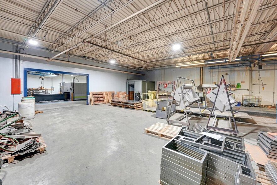 More Photos Of 1904 W Emory Rd, Powell Light Manufacturing For Sale