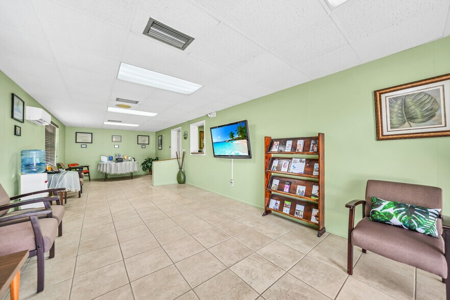 More Photos Of 303 E Gibson St, Arcadia Medical For Sale