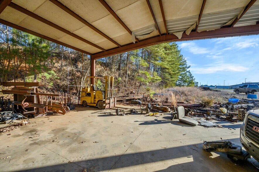 More Photos Of 1277 E Martin Luther King Dr, Broken Bow Office For Sale