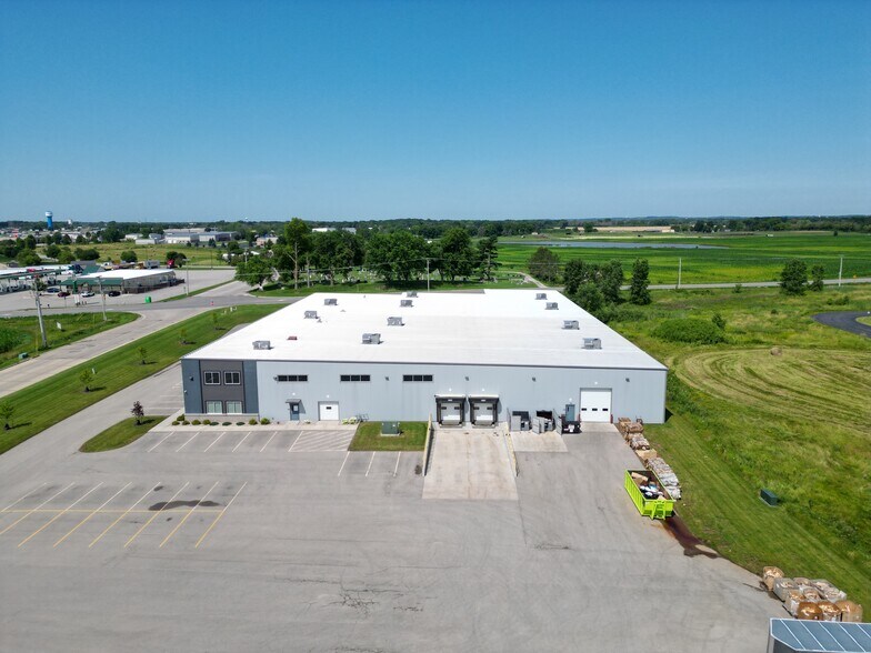 More Photos Of 100 E Kelso Rd, Kaukauna Manufacturing For Lease
