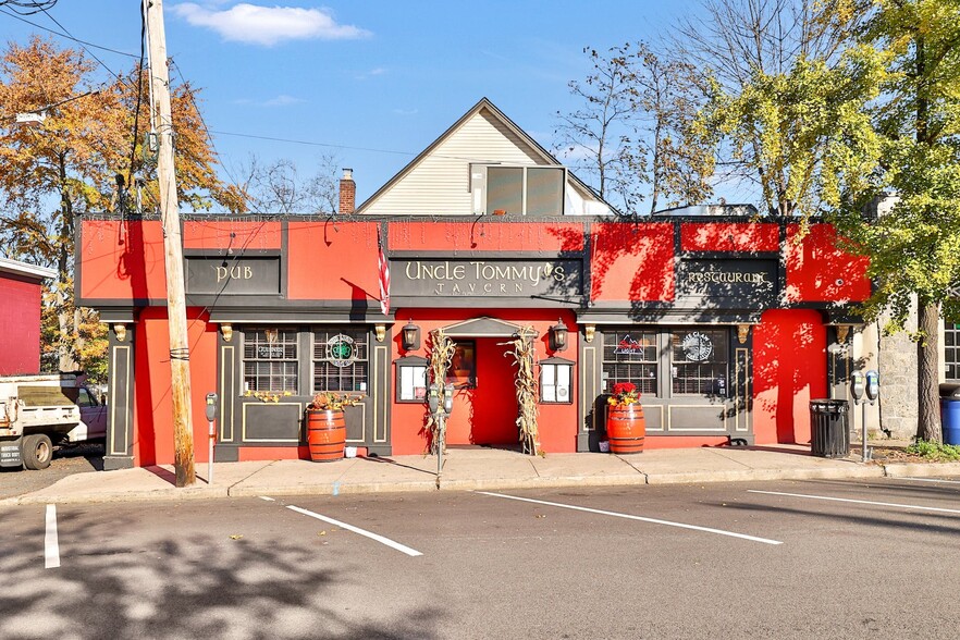 Primary Photo Of 33 W Central Ave, Pearl River Restaurant For Sale