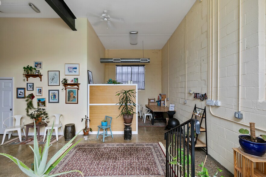 More Photos Of 1726 Altamont Ave, Richmond Warehouse For Lease