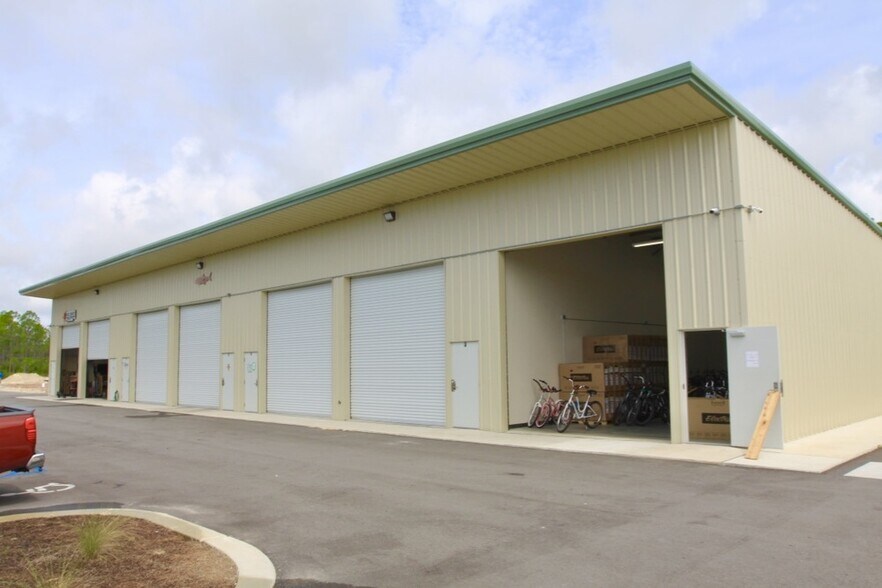 Primary Photo Of 259 WRM Cir, Santa Rosa Beach Warehouse For Lease