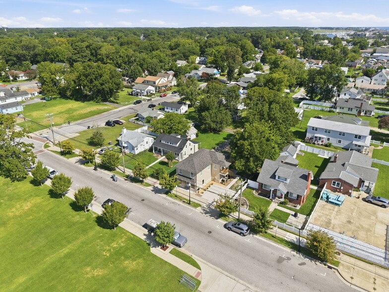 More Photos Of 112 Buckroe Ave, Hampton Storefront Retail Residential For Sale