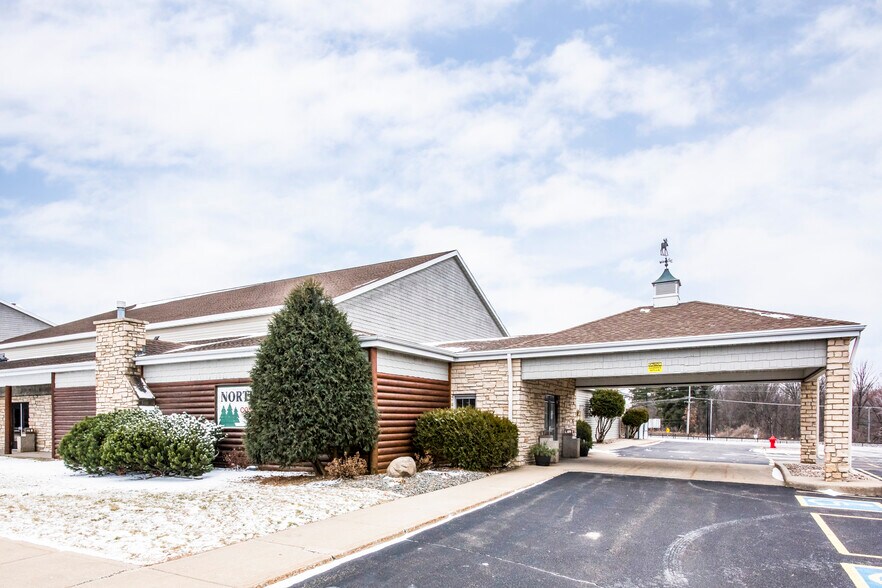 More Photos Of 1100 Imperial Ave, Rothschild Hotel For Sale