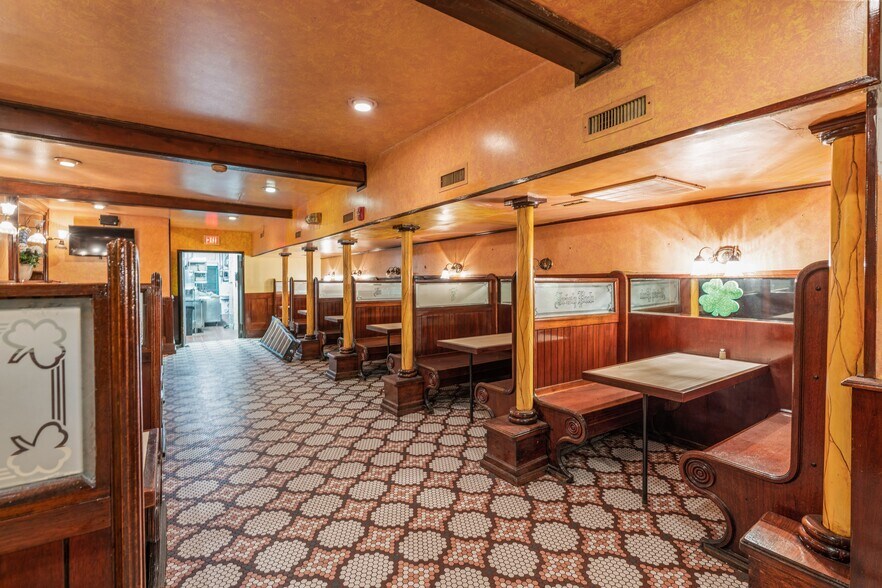 More Photos Of 2007-2011 Walnut St, Philadelphia Apartments For Sale