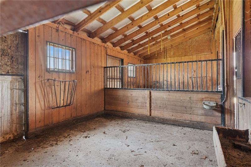 More Photos Of 208 W Mud Pike, Rockwood Office For Sale