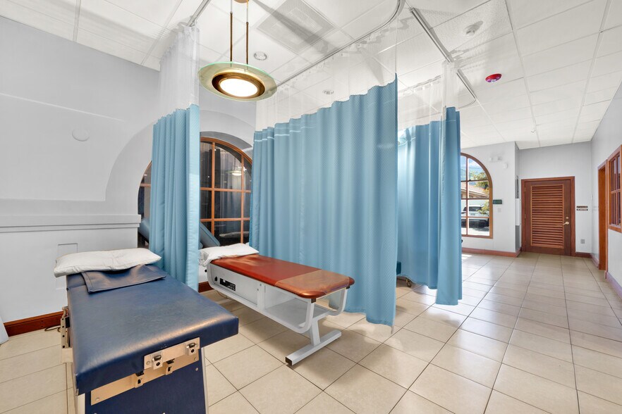 More Photos Of 143 N Flagler Ave, Homestead Medical For Sale