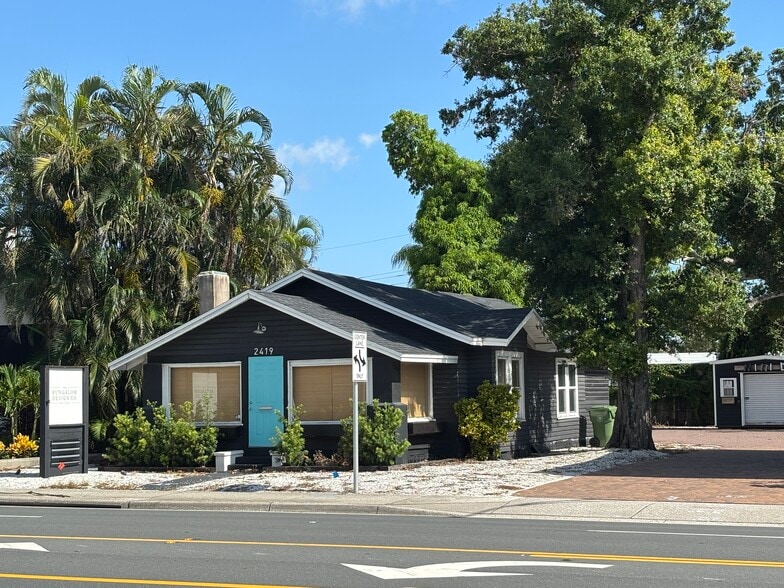 Primary Photo Of 2419 Manatee Ave, Bradenton Freestanding For Sale