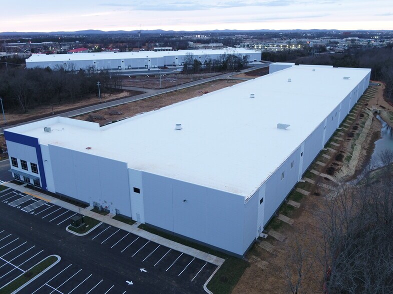 More Photos Of 315 W Rutherford Blvd, Murfreesboro Unknown For Lease