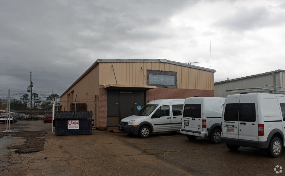 Primary Photo Of 7455 Townsouth Ave, Baton Rouge Industrial For Sale