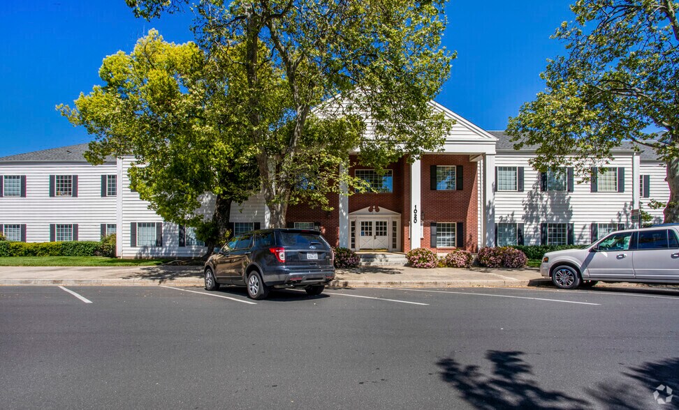 Primary Photo Of 1020 15th St, Modesto Office For Lease