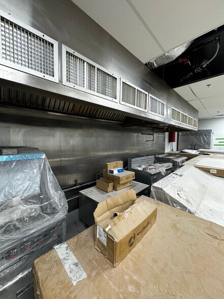 More Photos Of 1100 Main St, Newberry Restaurant For Sale