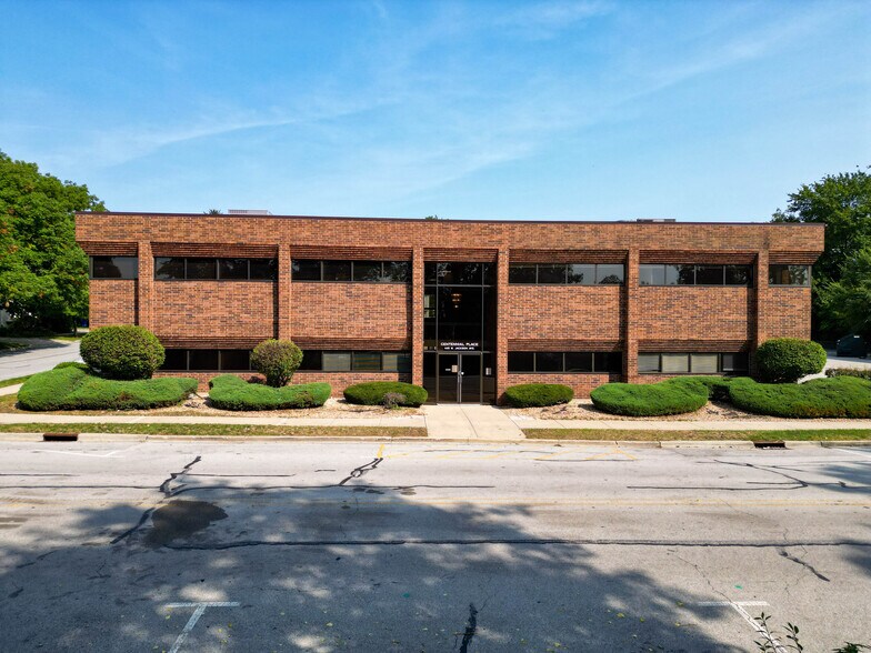 More Photos Of 445 W Jackson Ave, Naperville Medical For Lease