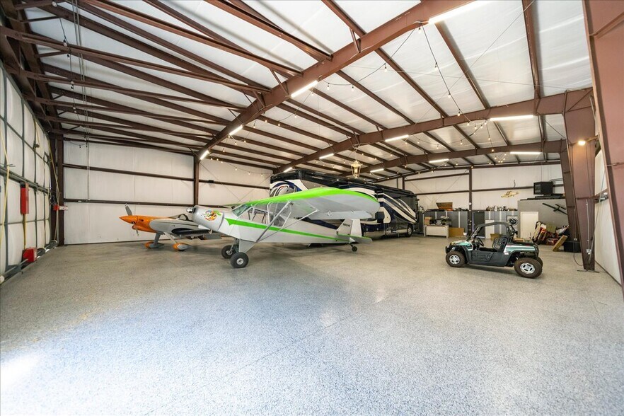 More Photos Of 42160 Calle Barbona, Temecula Industrial For Lease