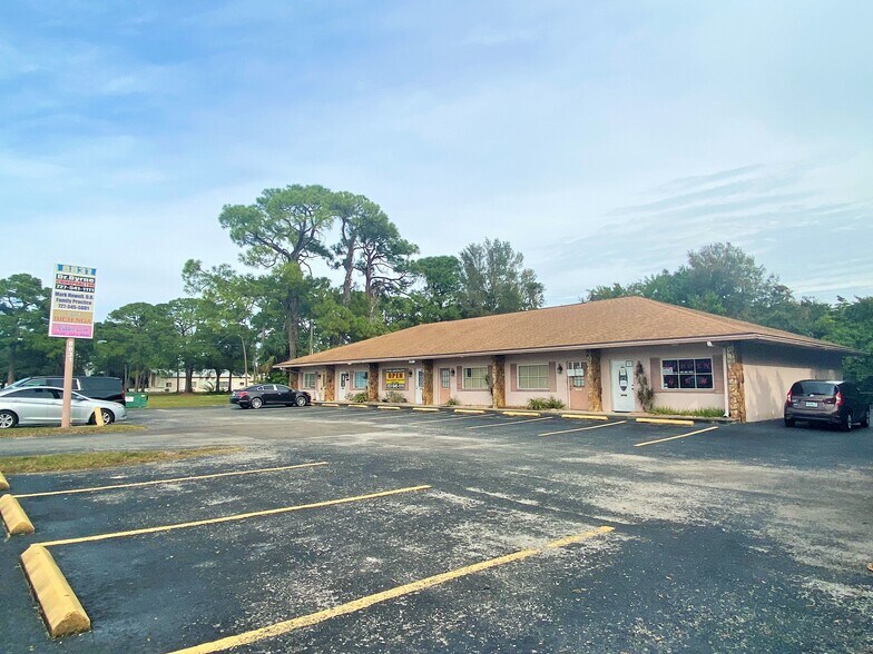 More Photos Of 8831 49th St, Pinellas Park Medical For Lease
