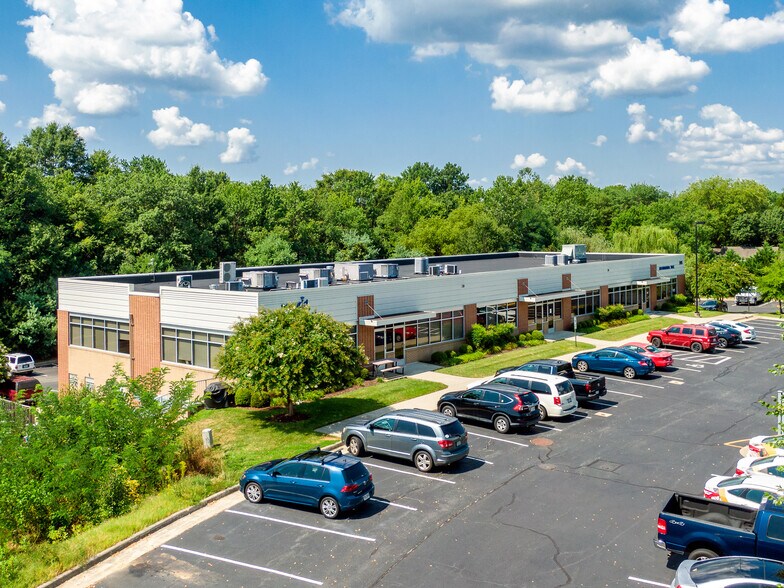 Primary Photo Of 915 Maple Grove Dr, Fredericksburg Office For Lease