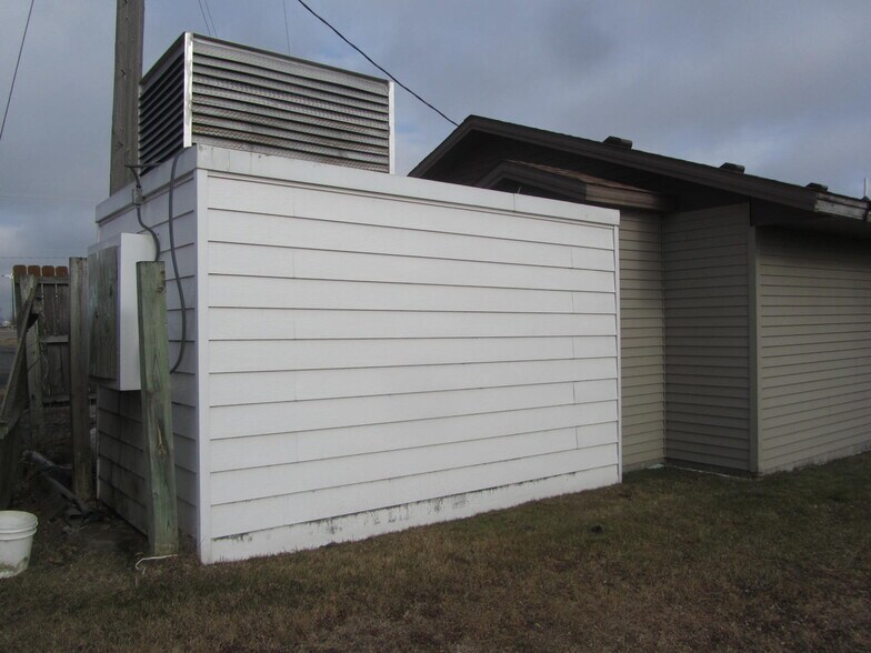 More Photos Of 4425 Highway 55, Medina Restaurant For Sale