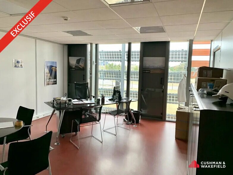 More Photos Of , Toulouse Light Manufacturing For Lease