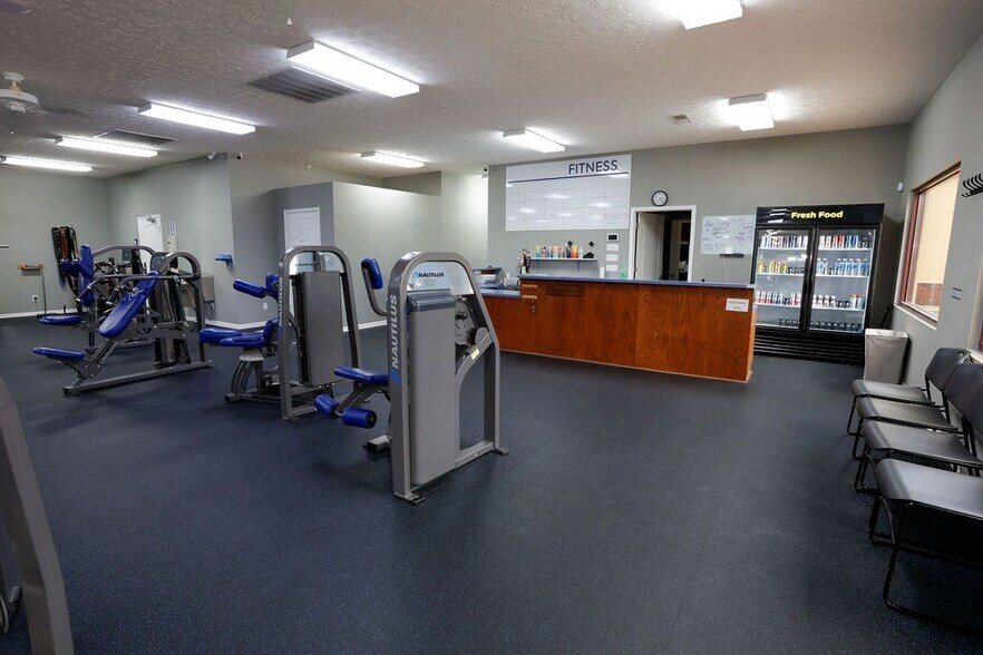 More Photos Of 800 Bel Vista Dr, Springfield General Retail For Sale