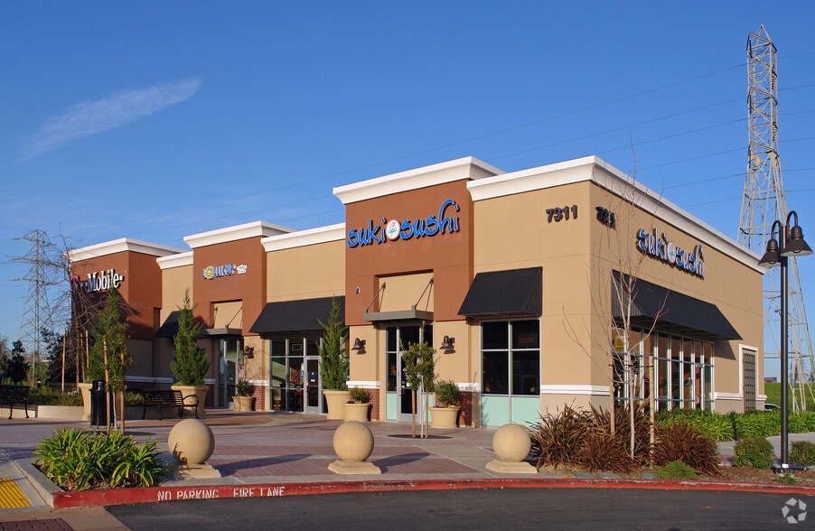 More Photos Of 7431 W Stockton Blvd, Sacramento Freestanding For Lease