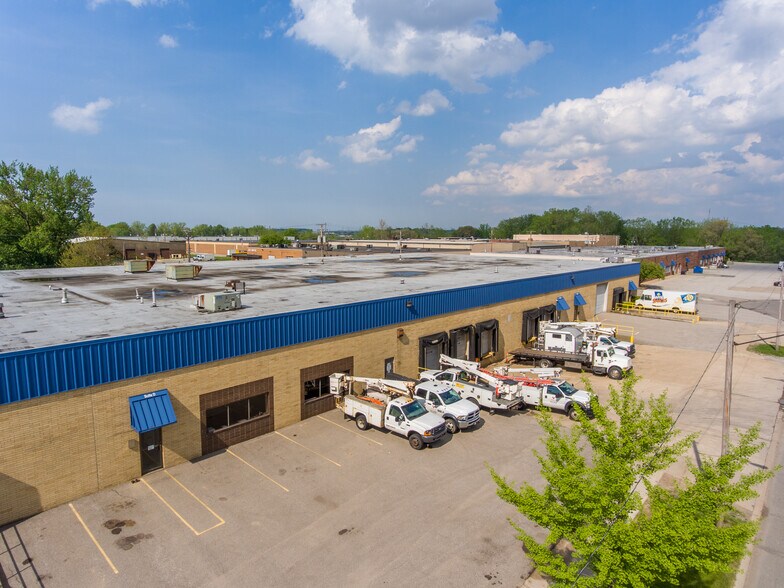 Primary Photo Of 211 Hayes Dr, Brooklyn Heights Warehouse For Lease