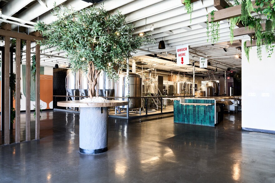 More Photos Of 1421 S Main St, Las Vegas Restaurant For Lease