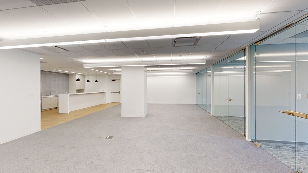 More Photos Of 5335 Wisconsin Ave NW, Washington Office For Lease