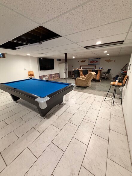 More Photos Of 3447 45th St, Highland Specialty For Sale