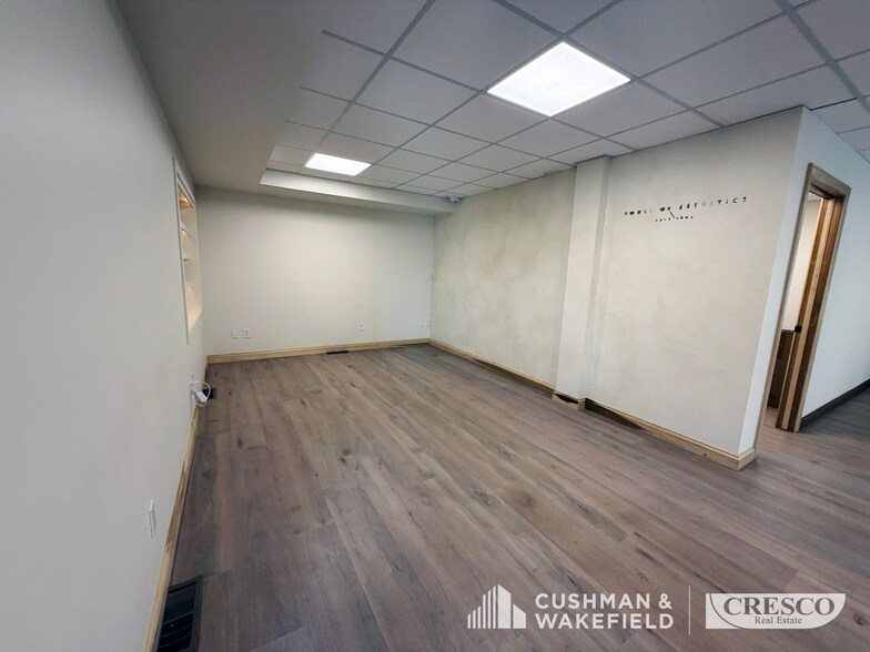 More Photos Of 22649 Lorain Rd, Fairview Park Office For Lease