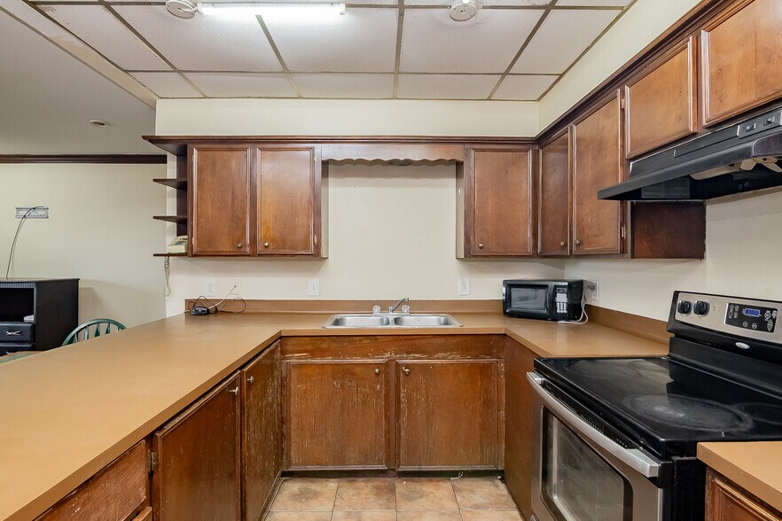 More Photos Of 3005 Houston Hwy, Victoria Hotel For Sale