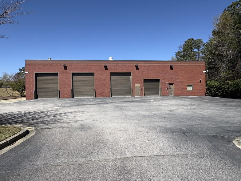 More Photos Of 151 Westpark Blvd, Columbia Office For Sale