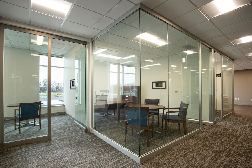 More Photos Of 1710 Westgate Dr, York Unknown For Lease