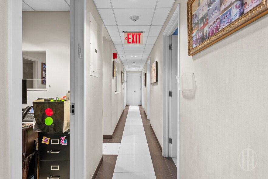 More Photos Of 104-110 E 40th St, New York Medical For Sale