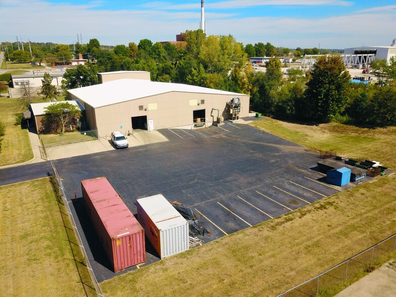 Primary Photo Of 1211 S Powell Rd, Independence Manufacturing For Sale